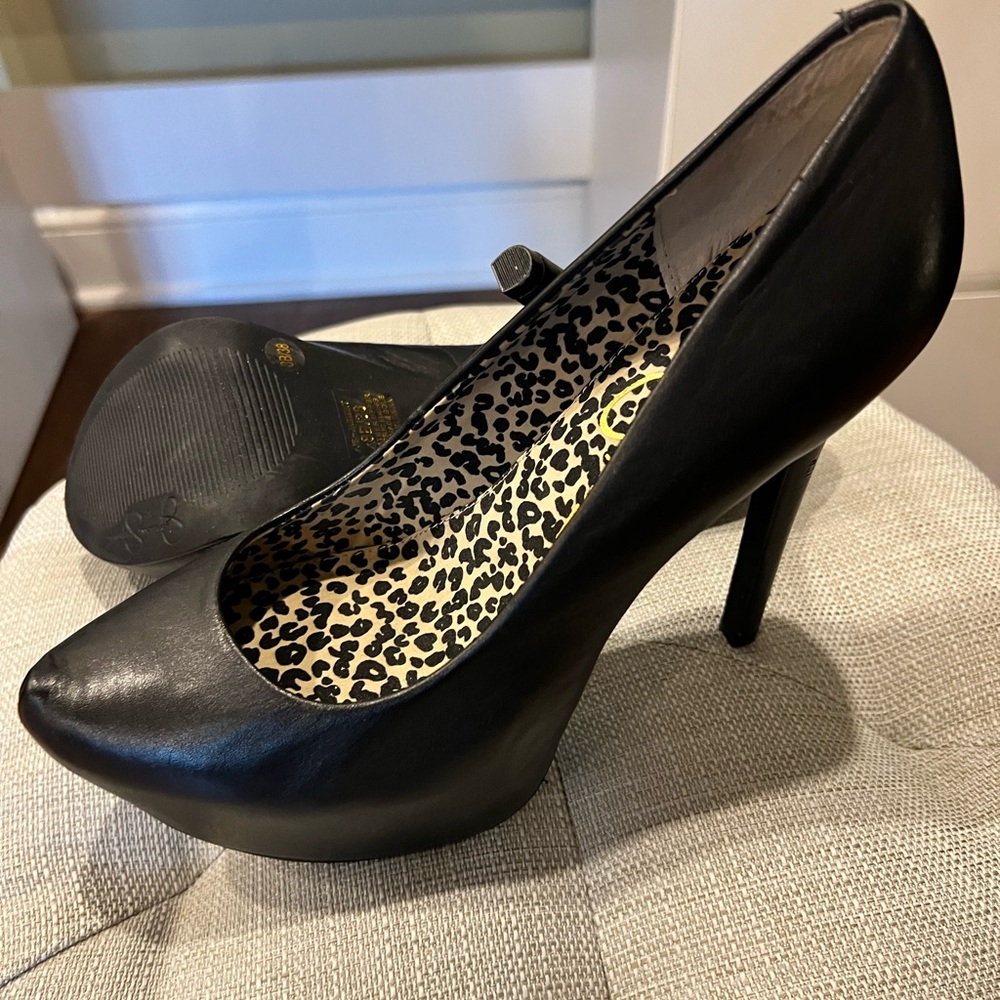 Jessica Simpson Black Heels with Leopard Print Insole